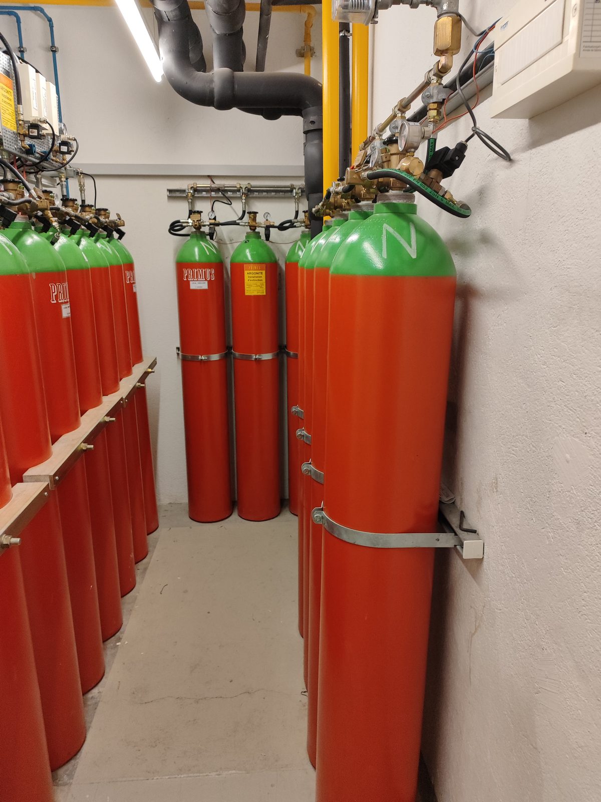 Installation d'extinction automatique à l'argonite pour la protection des salles du datacenter AlpineDC